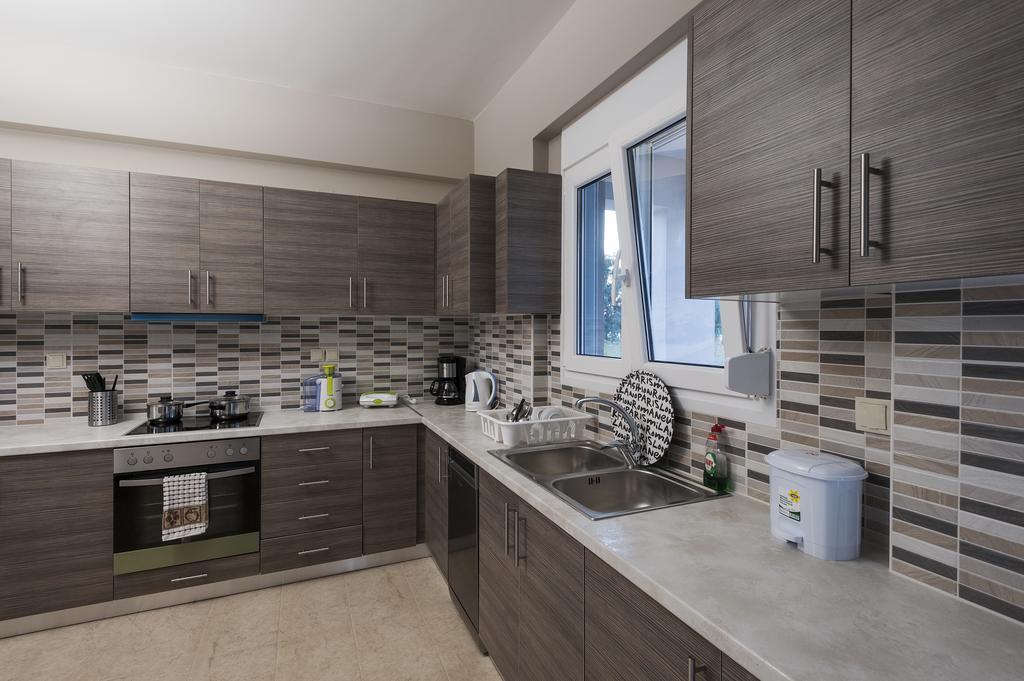 4 Seasons Villas Plataria Room photo